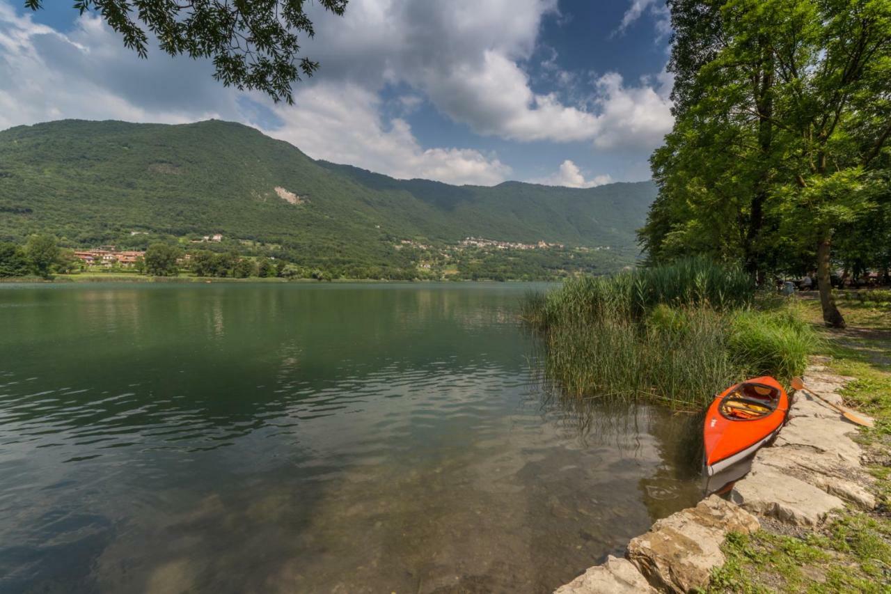 Casa Vacanza Residence Lago Di Endine Monasterolo del Castello Exterior photo